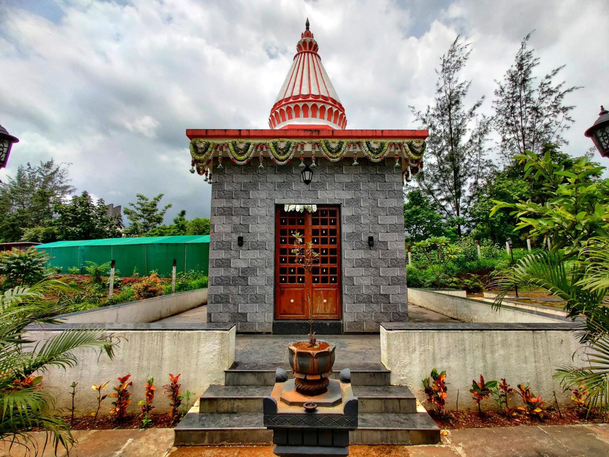 Pushpam Sanskruti Resort Karjat - A Pure Veg Resort Dhamni Екстериор снимка