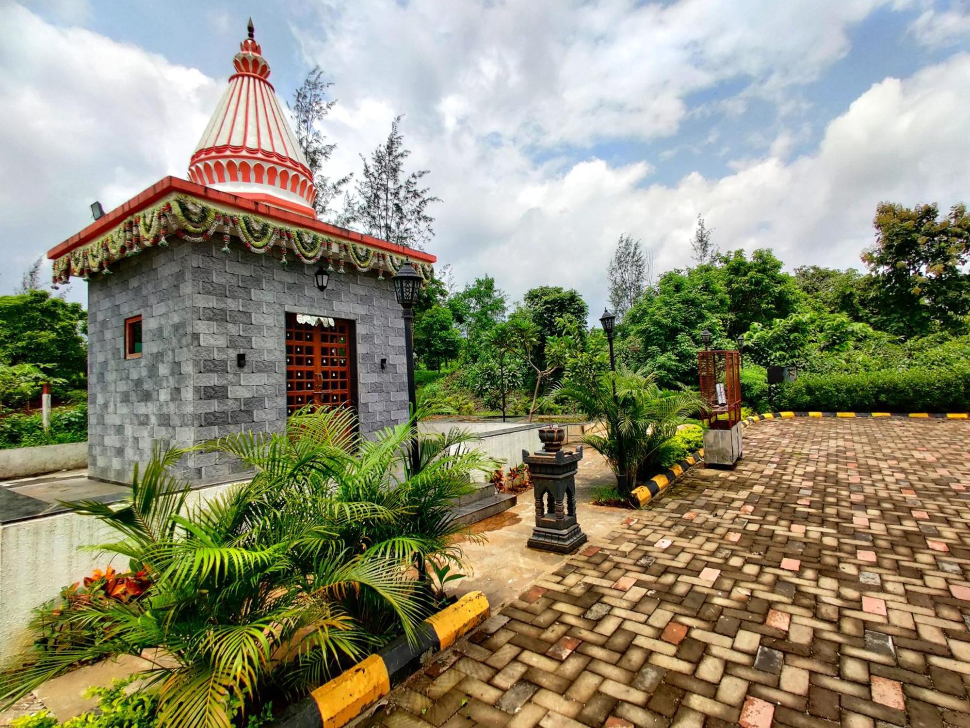 Pushpam Sanskruti Resort Karjat - A Pure Veg Resort Dhamni Екстериор снимка