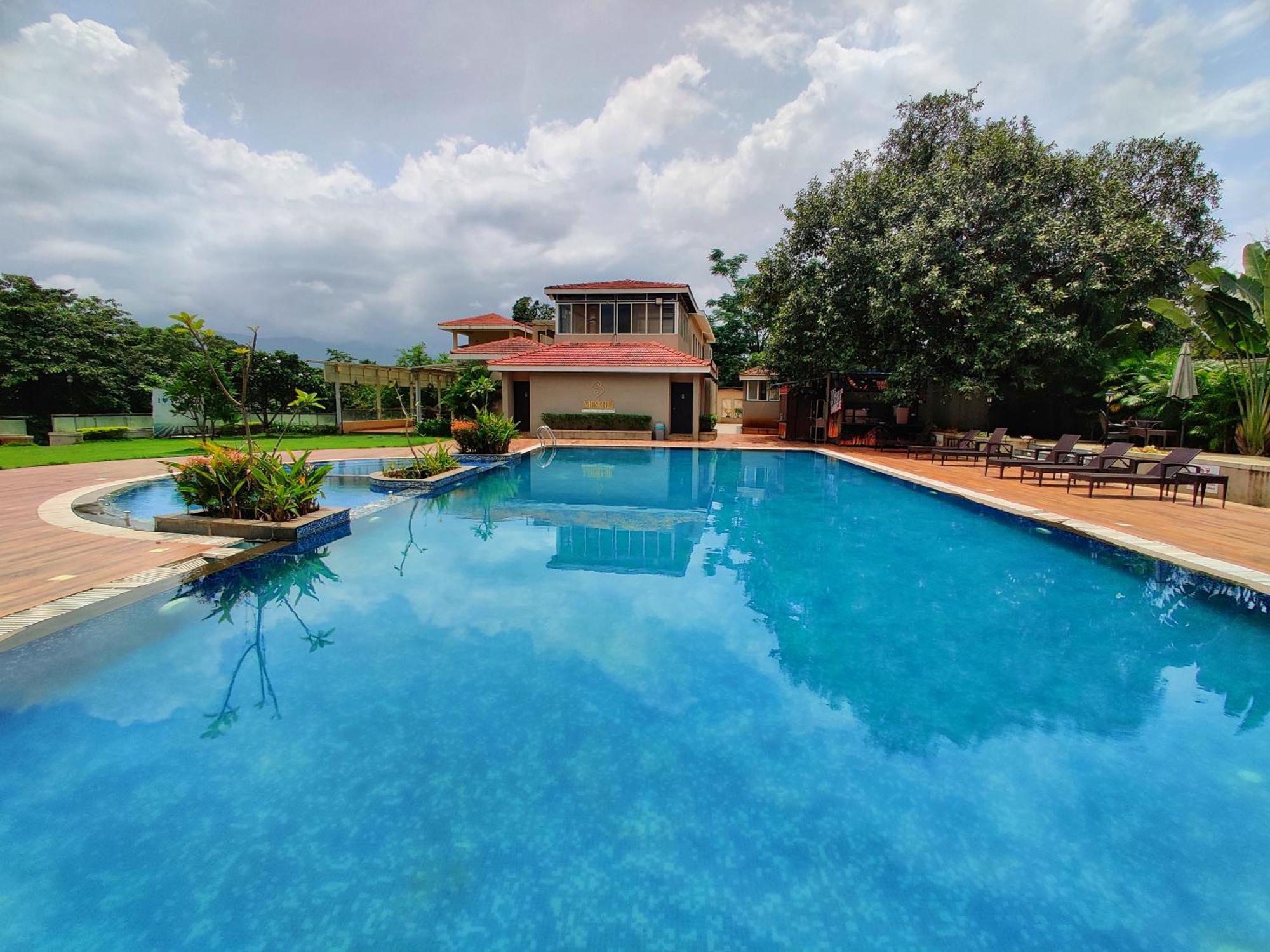Pushpam Sanskruti Resort Karjat - A Pure Veg Resort Dhamni Екстериор снимка
